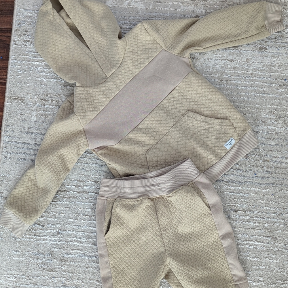 4T Tahari Tan Quilted Hoodie